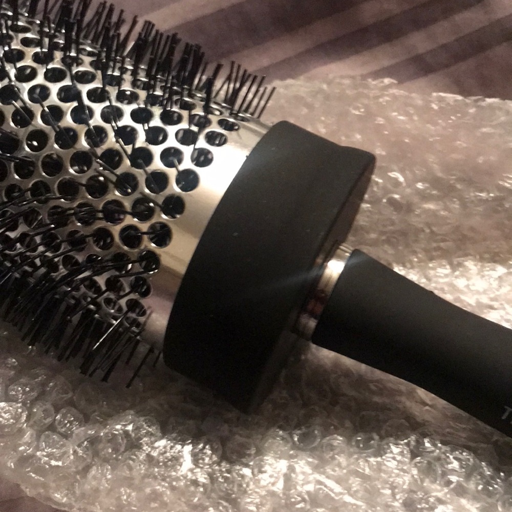 Avon thermal styling round bristle brush - Picture 2 of 6